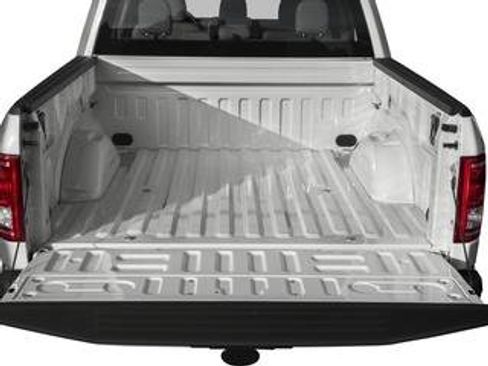 Used 2017 Ford F150 XLT AWD/4WD image 6