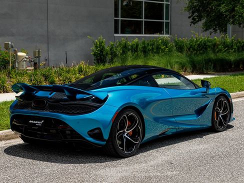 Used 2025 McLaren 750S RWD image 10
