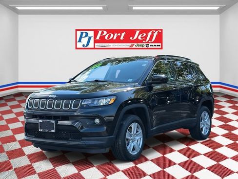 Certified 2022 Jeep Compass Latitude image 1