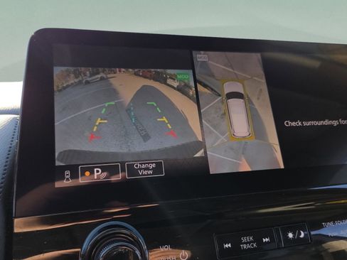 Used 2024 Nissan Armada SL w/ Captain's Chairs Package image 24