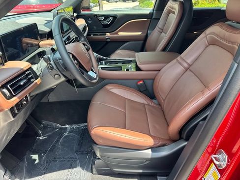 New 2026 Lincoln Aviator Reserve w/ Jet Appearance Package AWD/4WD image 10