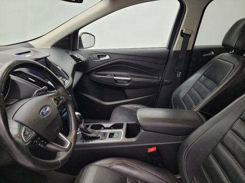 Used 2017 Ford Escape Titanium image 17