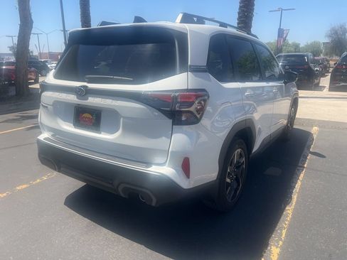 Used 2025 Subaru Forester Limited w/ Popular Package #1 AWD/4WD image 3
