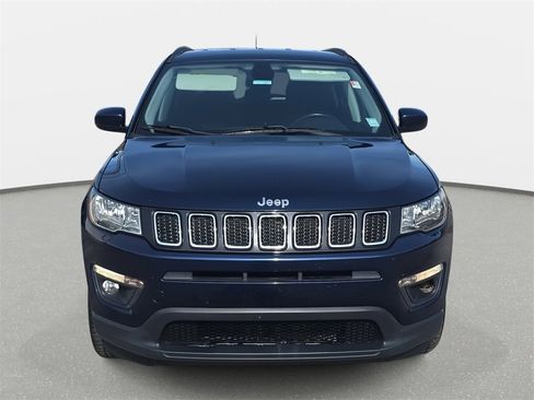Used 2018 Jeep Compass Latitude w/ Safe & Security Group image 2