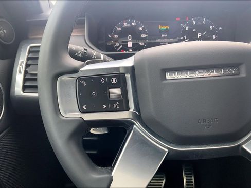 Certified 2025 Land Rover Discovery Dynamic SE AWD/4WD image 23