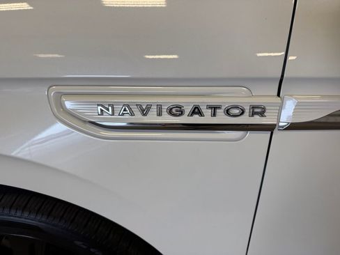 Used 2023 Lincoln Navigator Reserve AWD/4WD image 48
