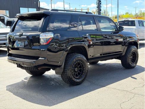 Used 2020 Toyota 4Runner TRD Off-Road Premium w/ Moonroof Package AWD/4WD image 3