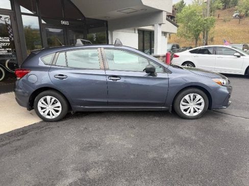 Used 2017 Subaru Impreza 2.0i AWD/4WD image 3