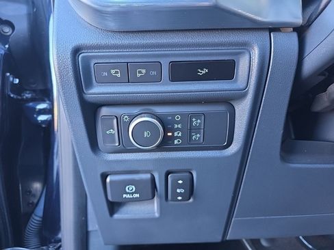 Used 2022 Ford F150 Lariat w/ Max Trailer Tow Package image 19