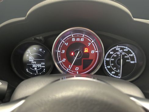 Used 2017 FIAT 124 Spider Abarth RWD image 25