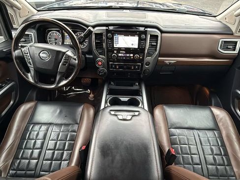 Used 2018 Nissan Titan Platinum Reserve AWD/4WD image 20