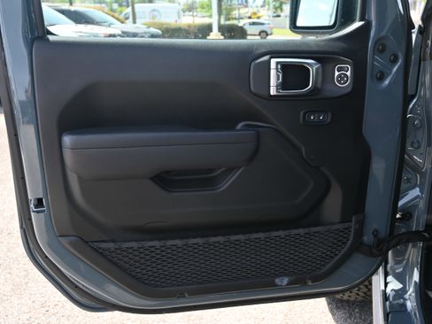 Used 2025 Jeep Wrangler Unlimited Rubicon 4xe w/ Convenience Group image 29