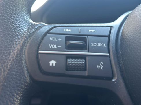 Used 2024 Honda HR-V LX image 9