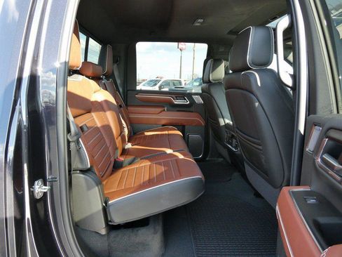 New 2026 GMC Sierra 2500 Denali Ultimate w/ Max Trailering Package image 17