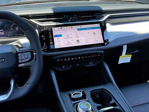 New 2026 Jeep Cherokee Limited AWD/4WD image 7