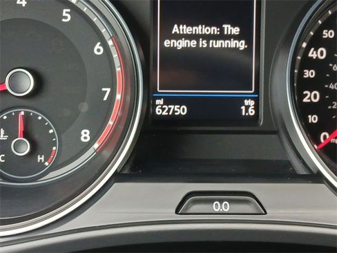 Used 2020 Volkswagen Atlas Cross Sport SE image 15