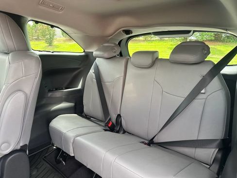 New 2026 Toyota Sienna XLE FWD image 21