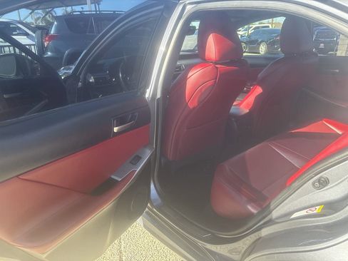 Used 2018 Lexus IS 300 image 26