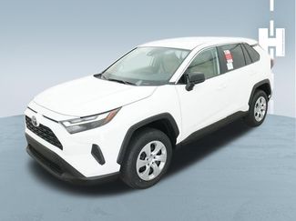 Used 2025 Toyota RAV4 LE FWD video 1