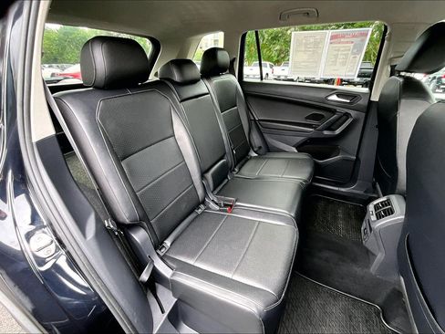 Used 2019 Volkswagen Tiguan SE AWD/4WD image 24