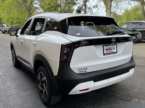 New 2026 Nissan Kicks SV FWD image 29