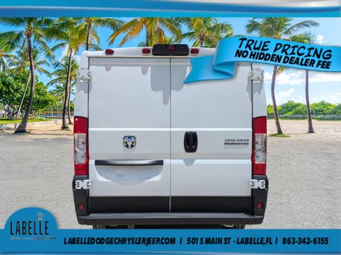 Used 2025 RAM ProMaster 2500 w/ Convenience Group FWD image 4