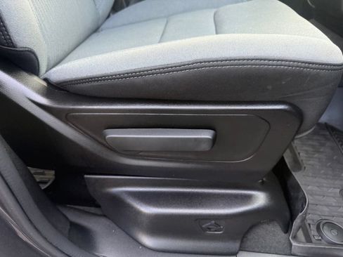 Used 2022 RAM 1500 Big Horn AWD/4WD image 57