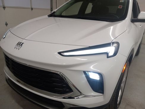 Used 2025 Buick Encore GX Preferred image 7