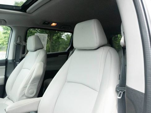 Used 2022 Honda Odyssey EX-L image 17
