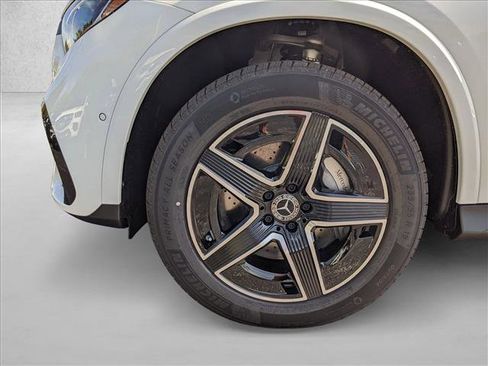 Used 2026 Mercedes-Benz GLC 300 4MATIC image 9