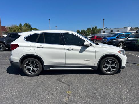 Used 2018 BMW X1 xDrive28i AWD/4WD image 4