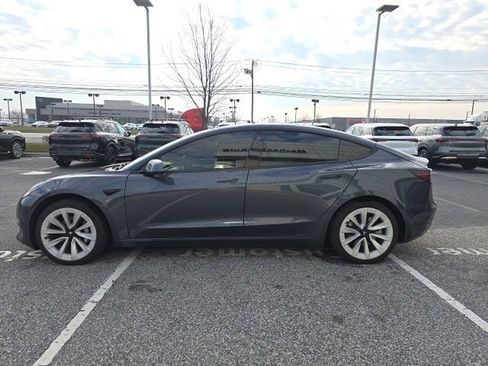 Used 2021 Tesla Model 3 Standard Range Plus image 4