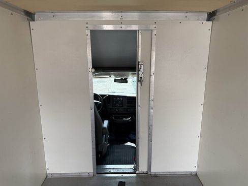 Used 2021 Chevrolet Express 3500 w/ Power Convenience Package RWD image 7