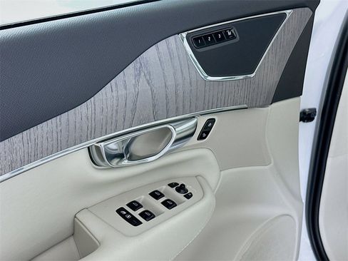 Used 2025 Volvo XC90 T8 Plus w/ Protection Package Premier image 20