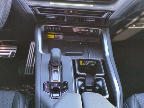 New 2026 Lexus TX 500h AWD image 18