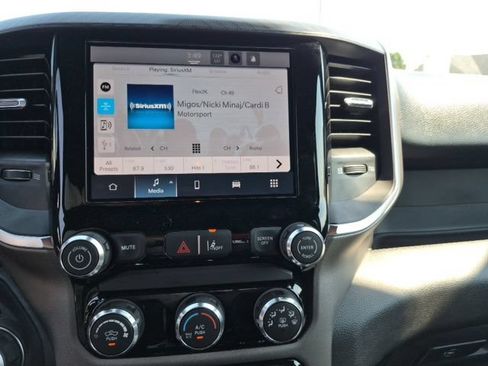 New 2026 RAM 1500 Express AWD/4WD image 22