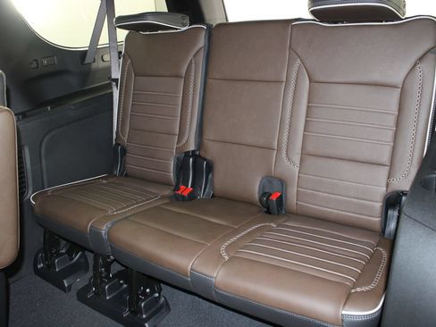 New 2026 GMC Yukon XL Denali Ultimate AWD/4WD image 25