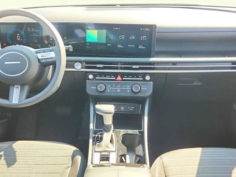 Used 2025 Hyundai Santa Cruz SE FWD image 14