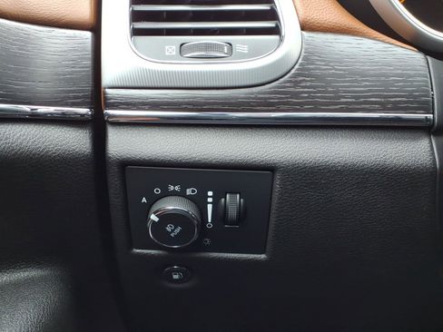 Used 2018 Jeep Grand Cherokee Summit image 31