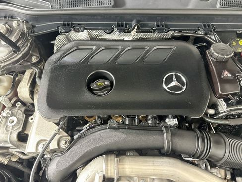 Used 2025 Mercedes-Benz CLA 250 4MATIC image 32