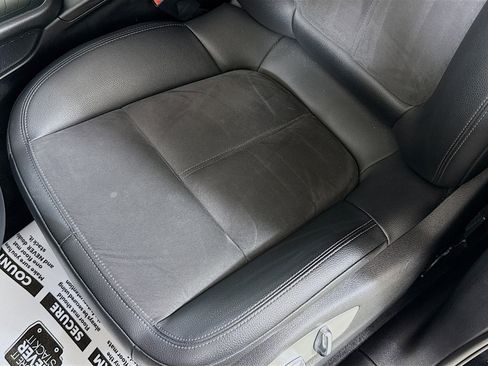 Used 2020 Porsche Macan image 21