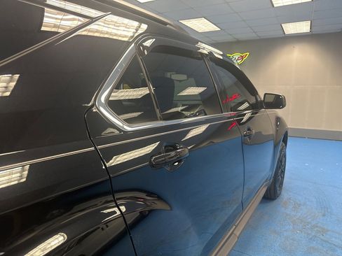 Used 2016 Chevrolet Equinox LT w/ Convenience Package image 6