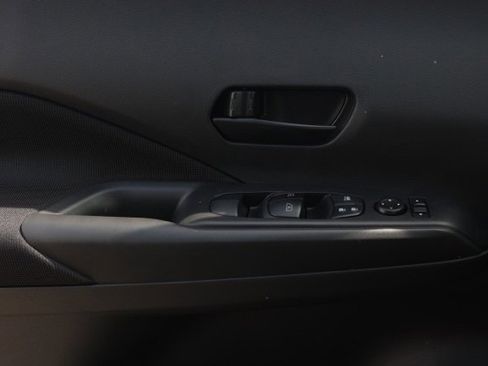 New 2025 Nissan Kicks Play S image 24