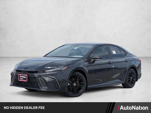 Used 2026 Toyota Camry SE w/ Convenience Package FWD image 1