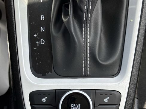 New 2026 Hyundai Venue SEL FWD image 25