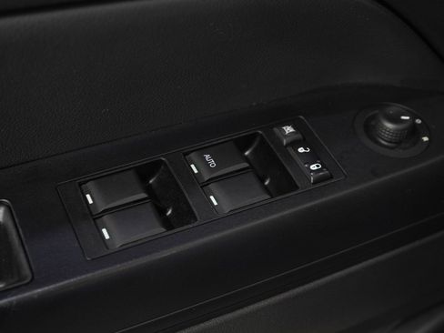 Used 2014 Jeep Patriot Latitude AWD/4WD image 20