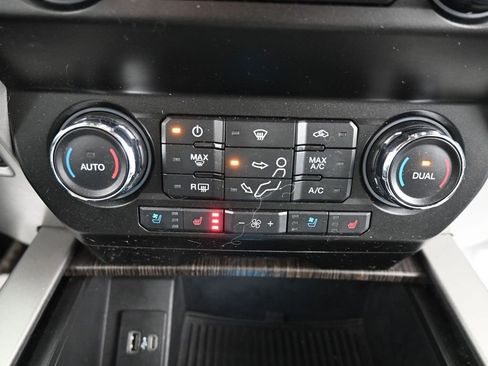 Used 2021 Ford F250 Lariat w/ Lariat Value Package image 26