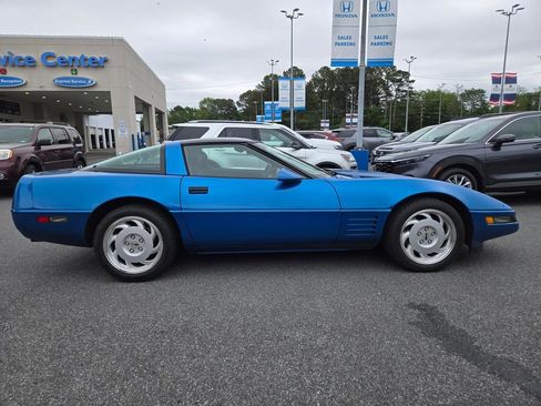 Used 1992 Chevrolet Corvette Coupe RWD image 4