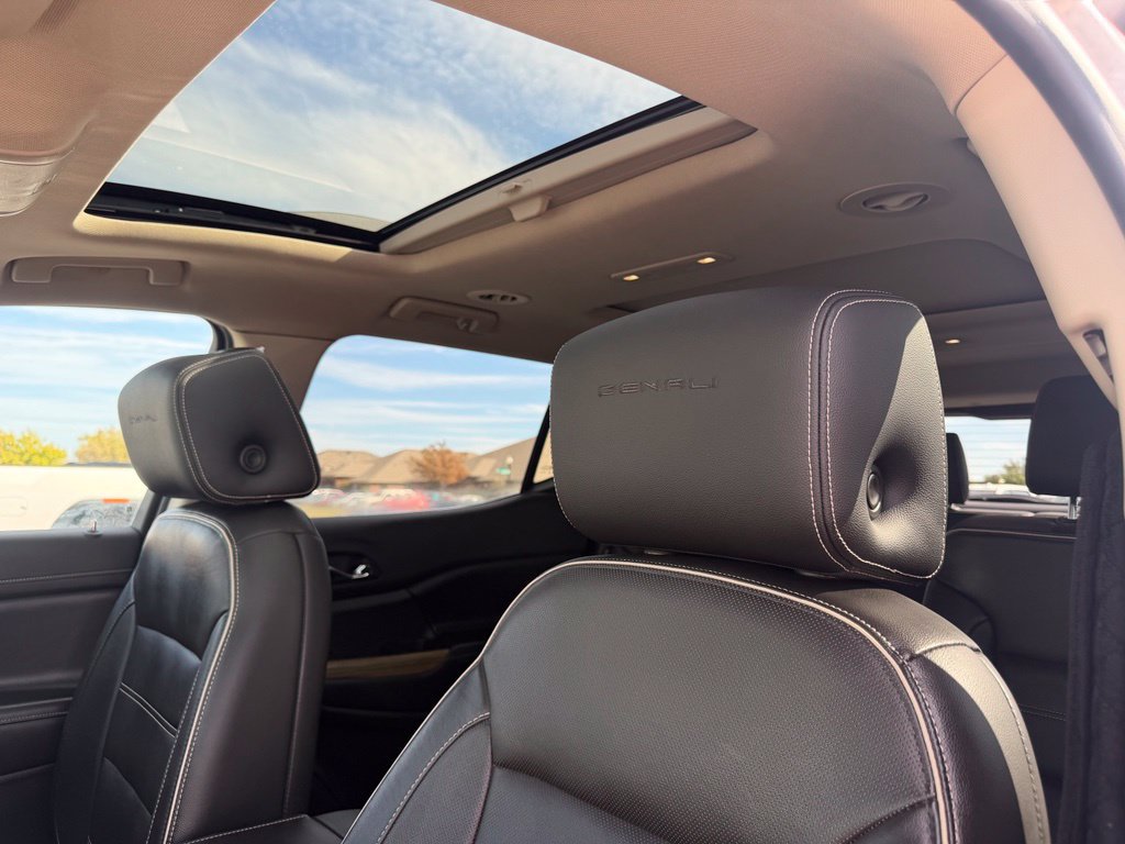 Used 2019 GMC Acadia Denali w/ Technology Package AWD/4WD image 30