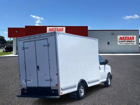 Used 2014 Chevrolet Express 3500 RWD image 4